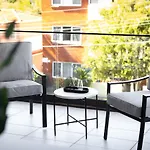 The Horizon Apartments By Urban Rest